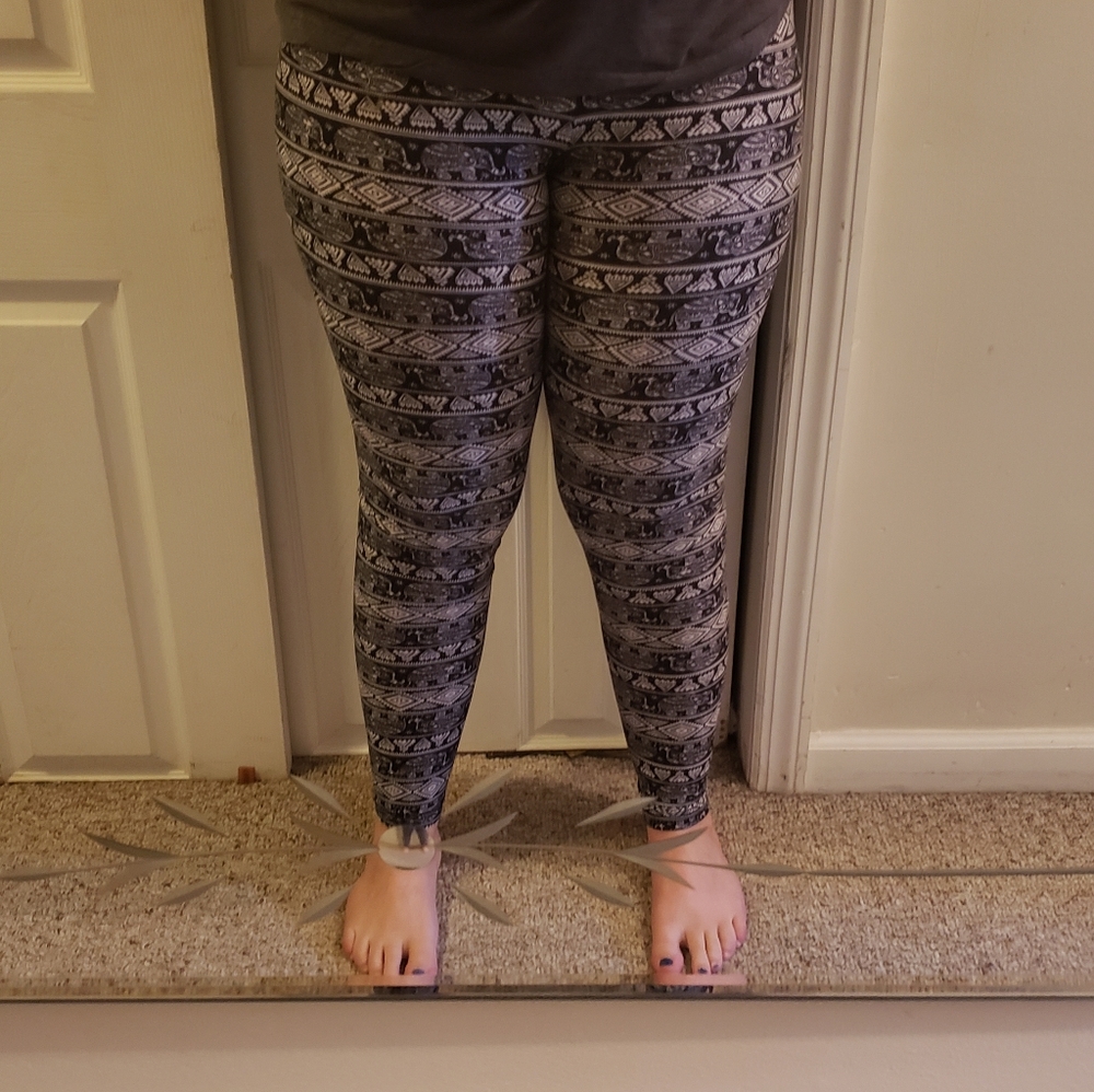 Tribal soft leggings large